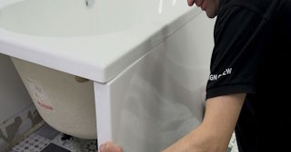 Установка экрана под ванну - цена за работу от 4084 руб. в Сланцах